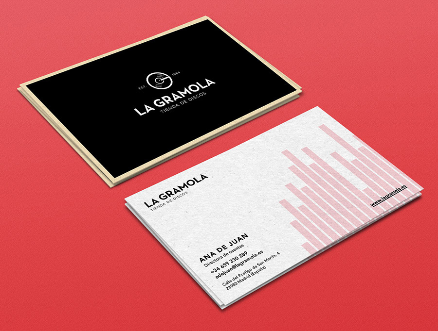 Front and back of business cards for La gramola, a record store from Madrid.